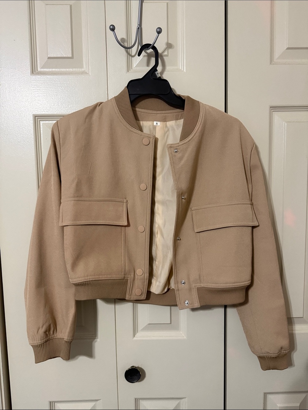 SHEIN Beige Cropped Bomber Jacket with Flap Pockets